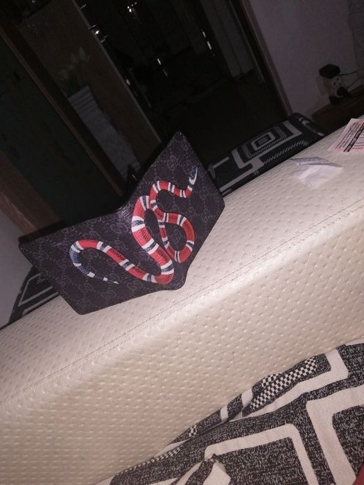 Vând portofel Gucci