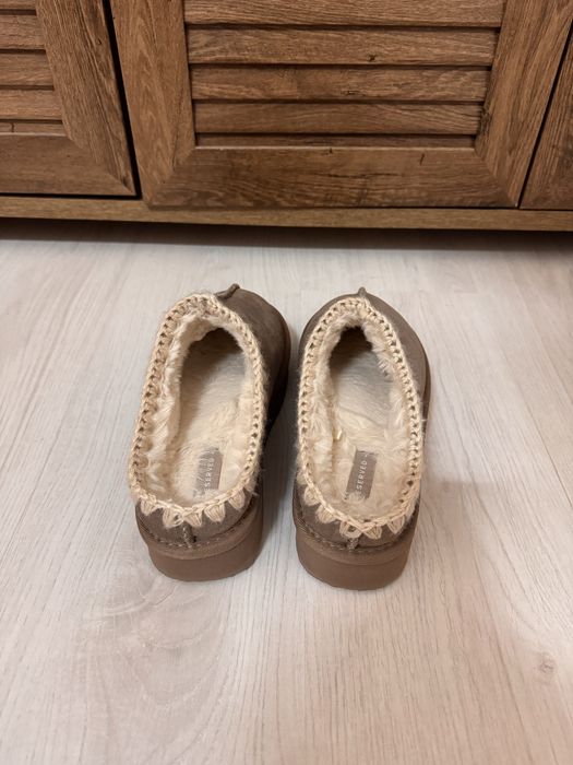 Дамски чехли Reserved