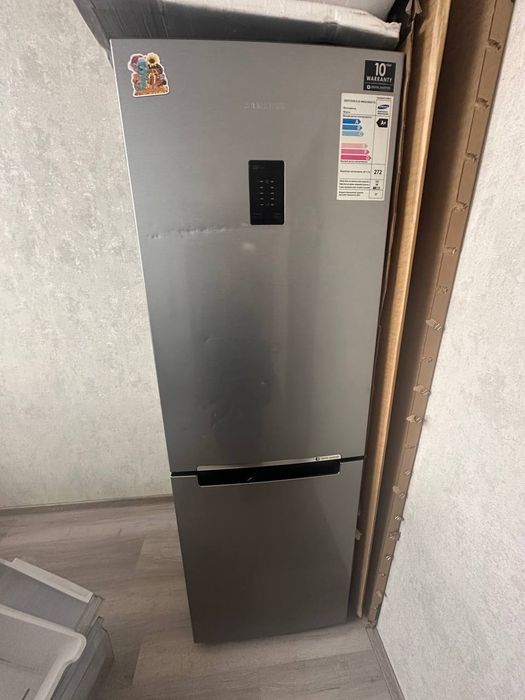 Холодильник samsung