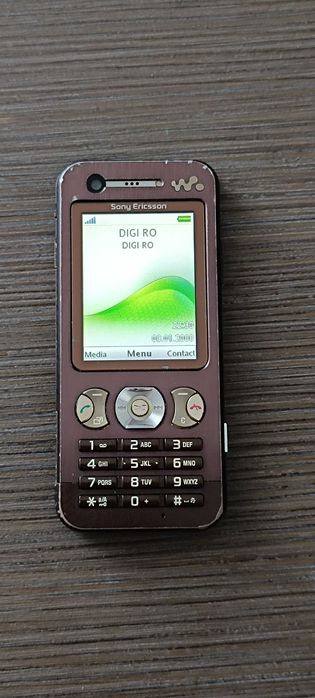 Se vinde Sony Ericsson W890i