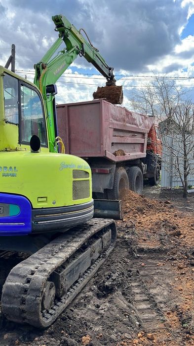 Мини экскаватор водопровод кабель отопление  септик