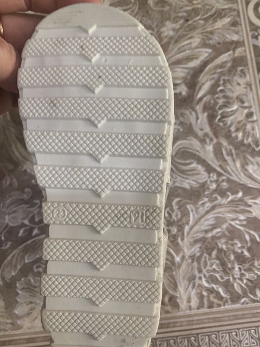 Продам сандали