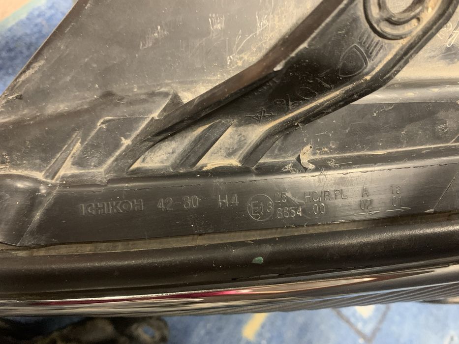 Продам фары на Рав 4