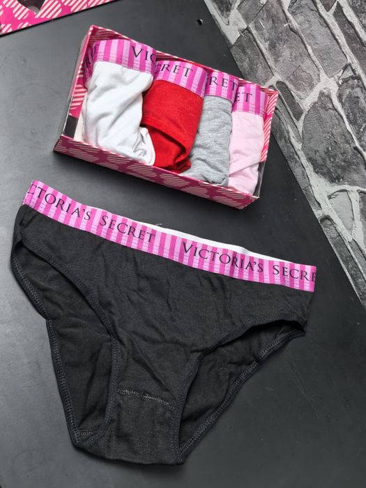 Victoria's Secret дамско бельо