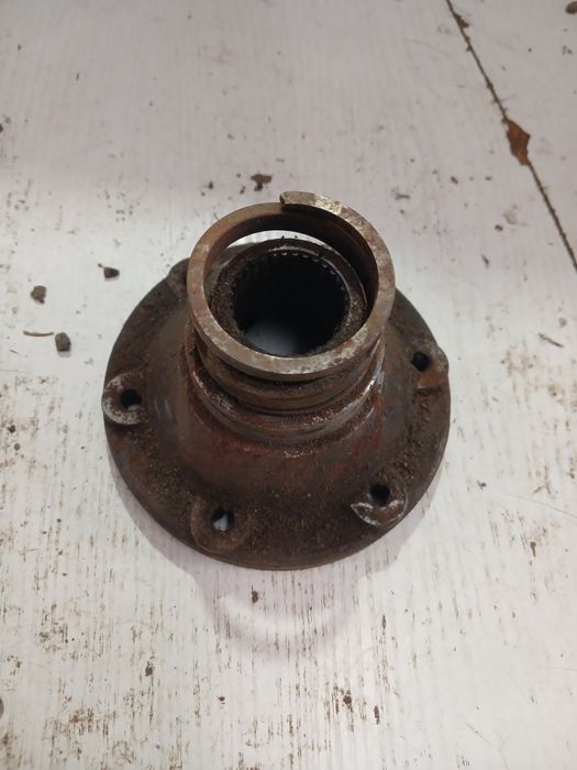 Фланец Фольксваген Гольф3