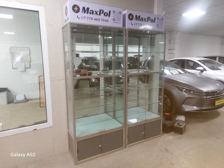 Витрины стеклянные