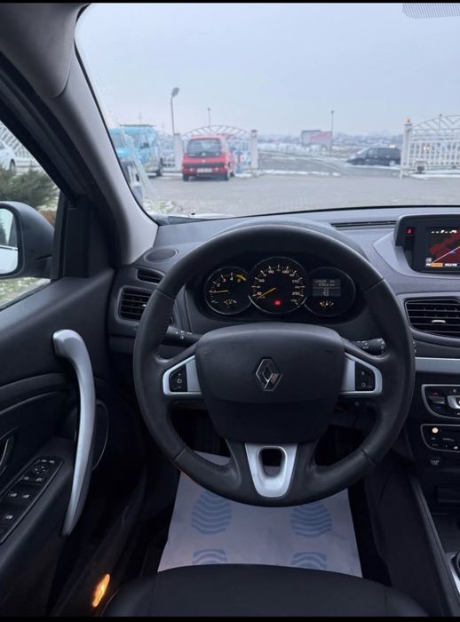 Renault Fluence navi , clima