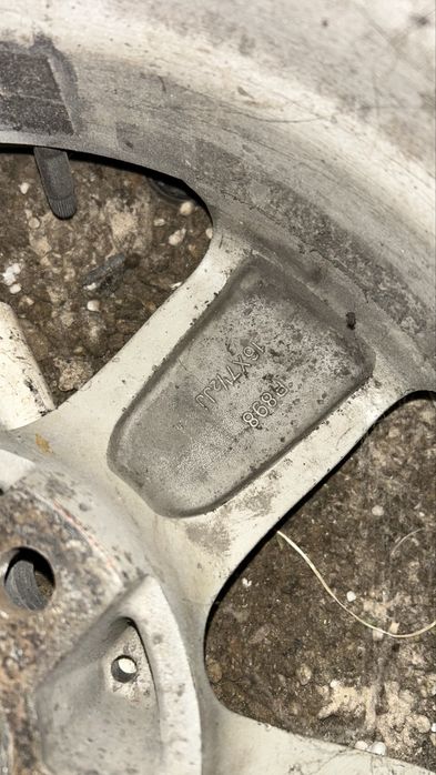 Диск на мерседес бенц R16