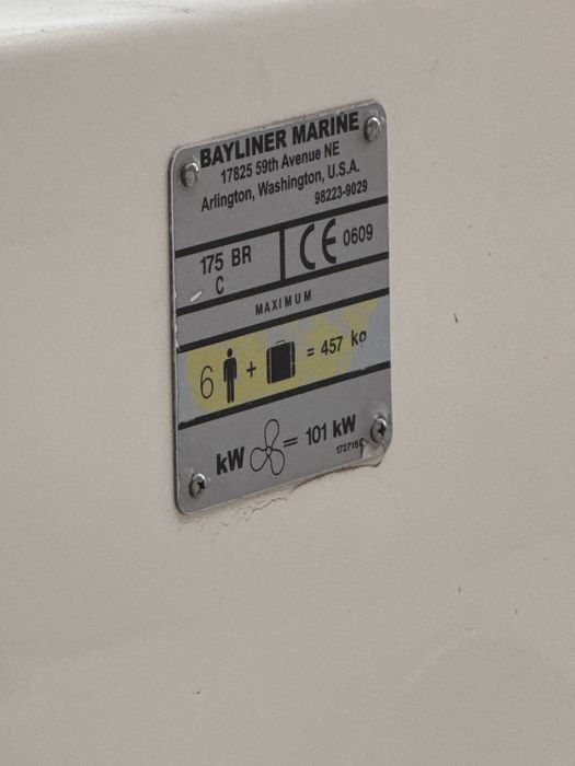 BAYLINER 175 Bowrider -  cu peridoc