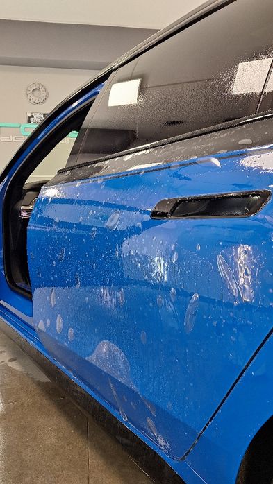 Полиране и облепяне на автомобили с фолио Керамика Полиране на фарове