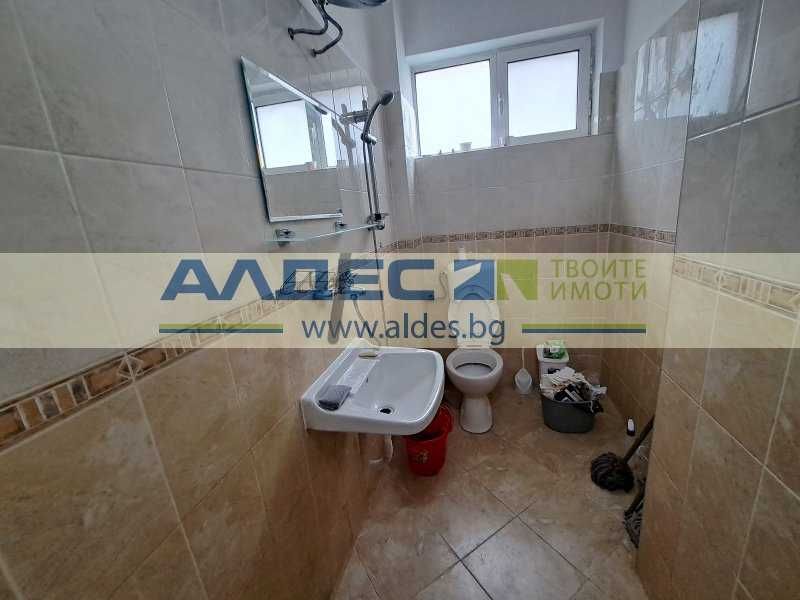 Дава се под наем Четиристаен апартамент в София, Банишора - 113 кв.м за 715 € - Снимка #2