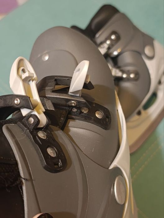 Продам коньки размер 30-33