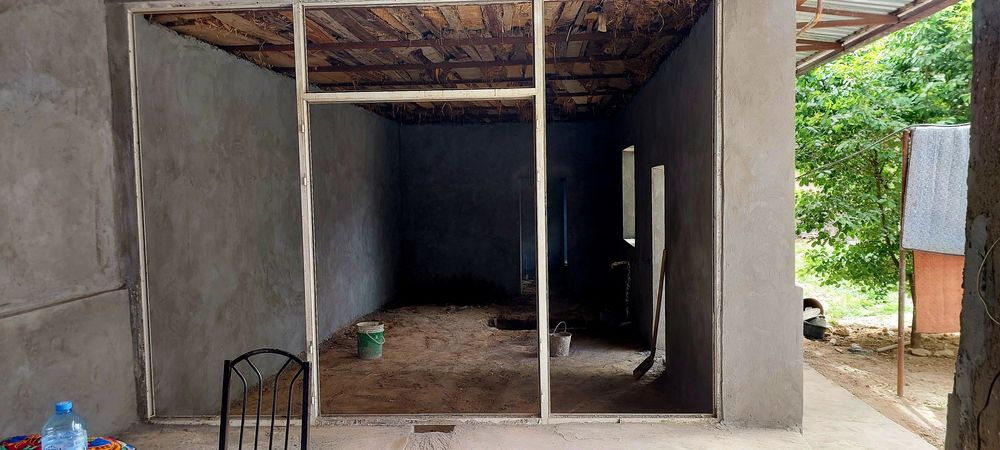 Keles Abdurahmonovda 7sotix 9 xonali uchastok sotiladi