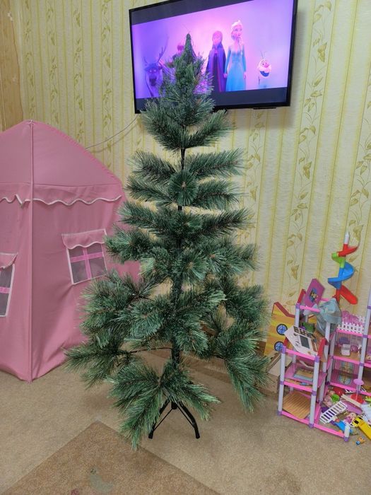 Продам ёлку 140 см