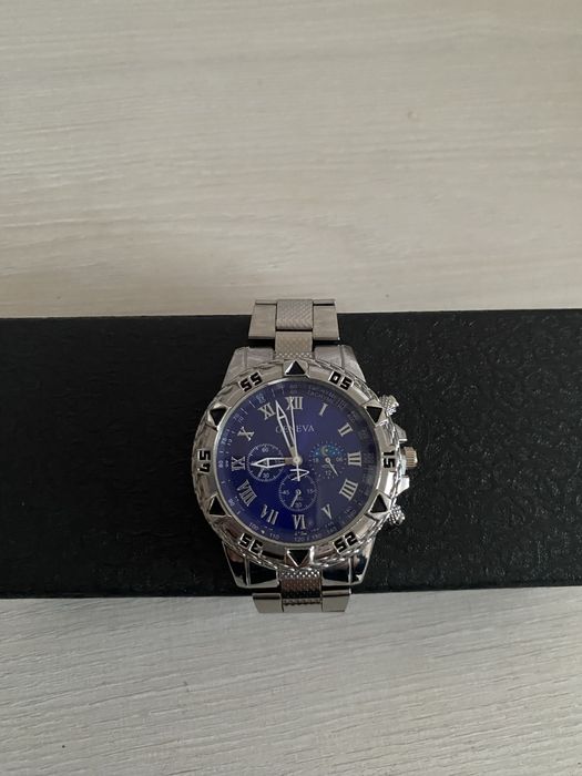 Продам мужские часы