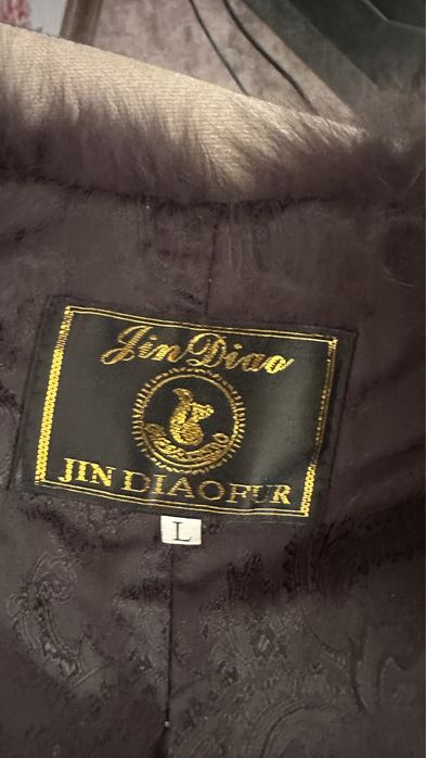 Продается жилетка из песца