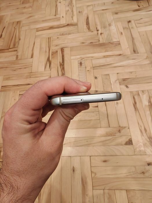 Galaxy Samsung S7 gold