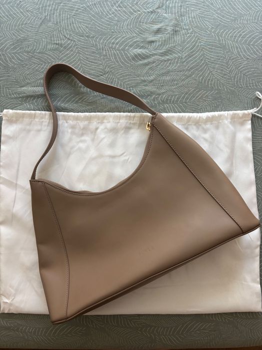 Нова дамска чанта Furla