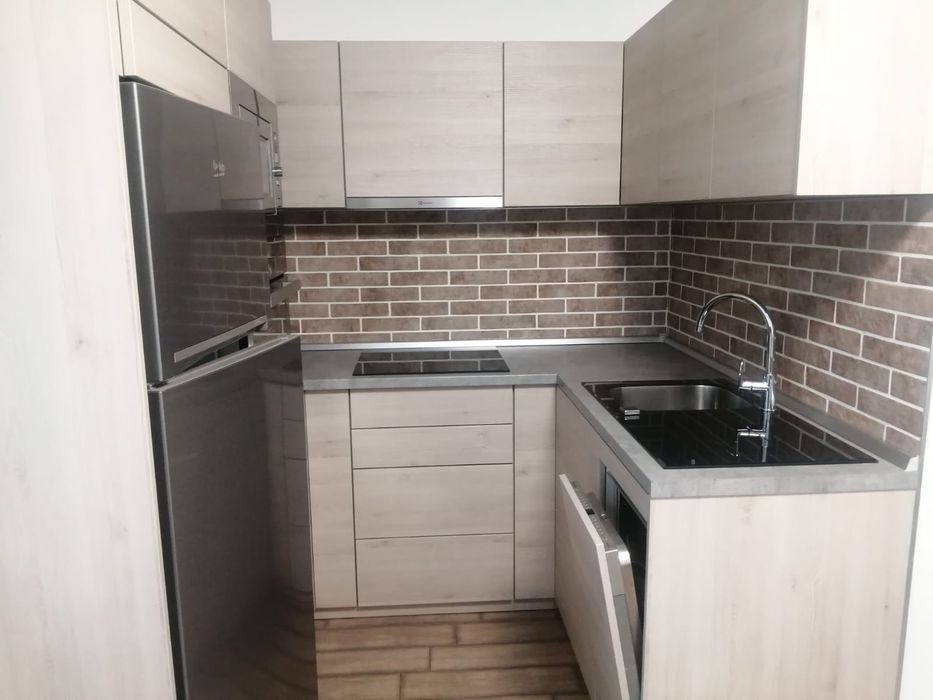 Închiriez hală  Show-Room/ in Jucu, Front la E60/ curte