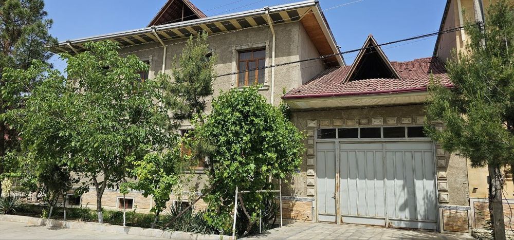 6 Sotixli Guliston 3 dagi hovli sotiladi