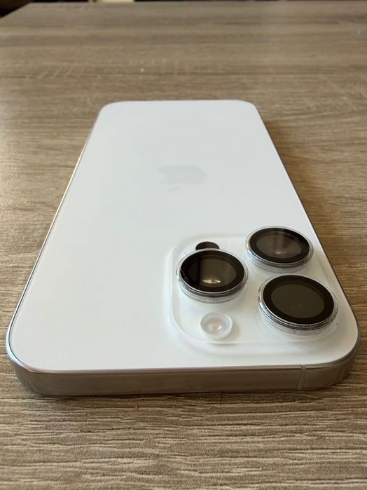 iPhone 16 Pro Max - 2+год гаранция, 100% батерия, оригинален кейс