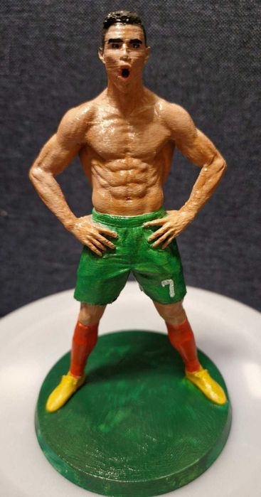 3Д фигури на фентъзи, анимационни , футболни герои