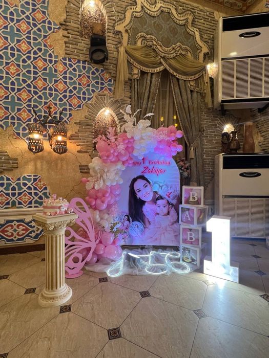 Детское оформление шарами на годик. Цена  800 000 тысяч.