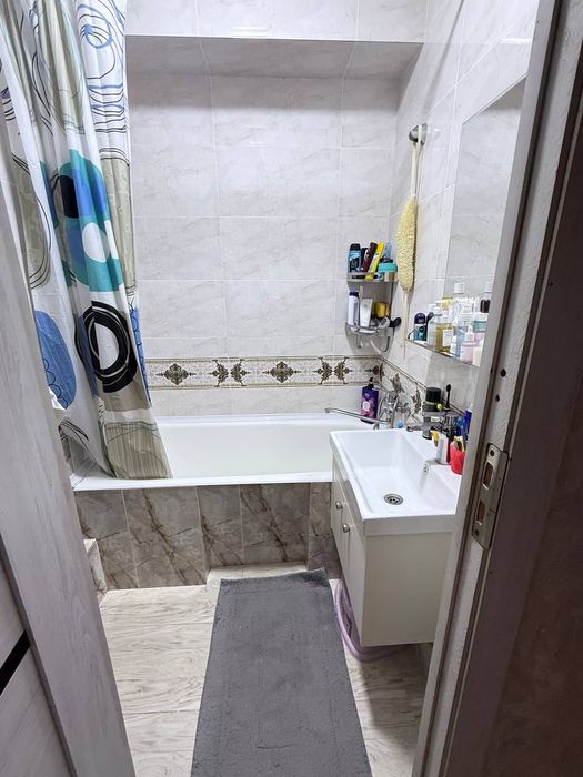 Сдаётся 3-комнатная квартира на Ц-4, 92 м², рядом школа №5