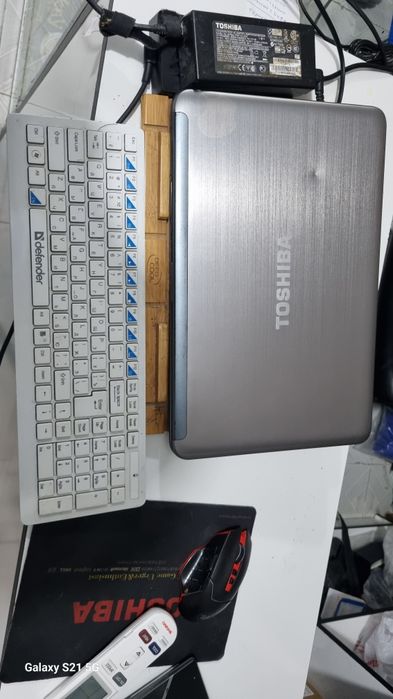 Noutbuk toshiba i7