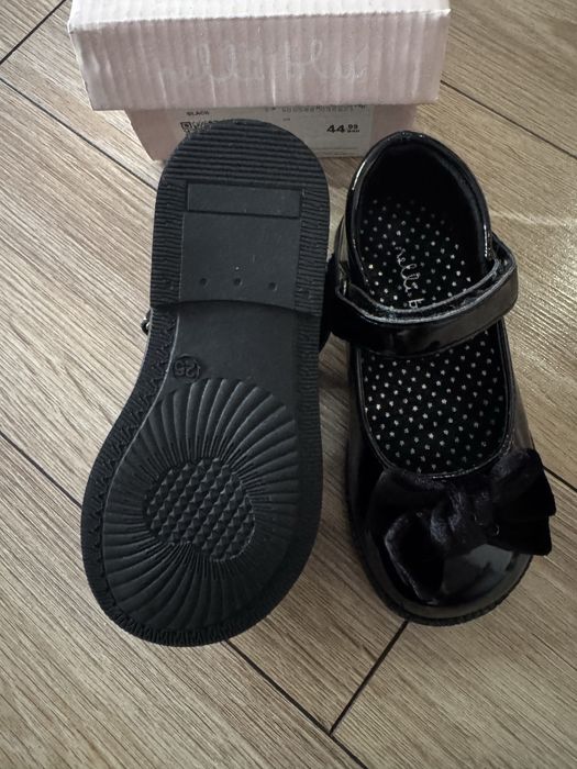 Детски официални обувки