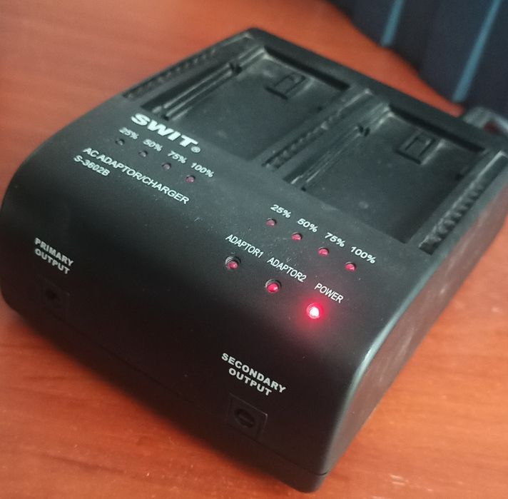 Зарядное устройство Swit