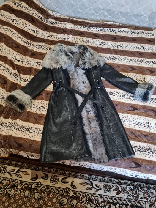 Продам женскую дубленку