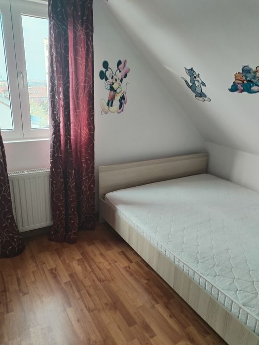 Închiriez apartament