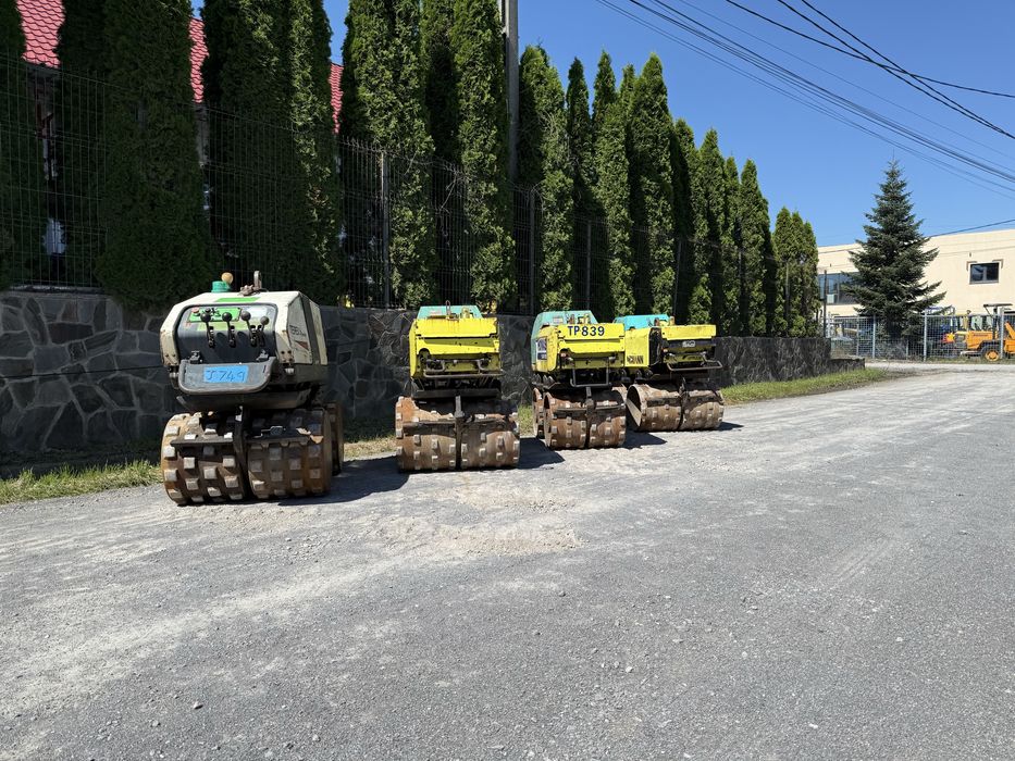 De vanzare sau da inchiriat vibrocompactor cu  picior de oaie