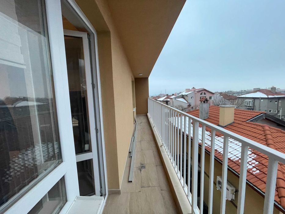 Продава се Тристаен апартамент в Шумен, Добруджански - 93 кв.м за 1700 €/кв.м - Снимка #2