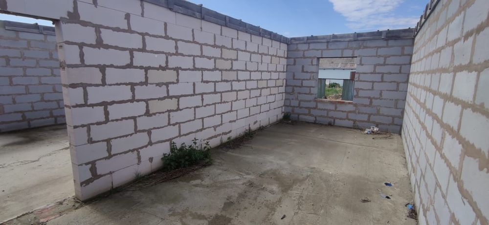 Здание не достроено 180кв²