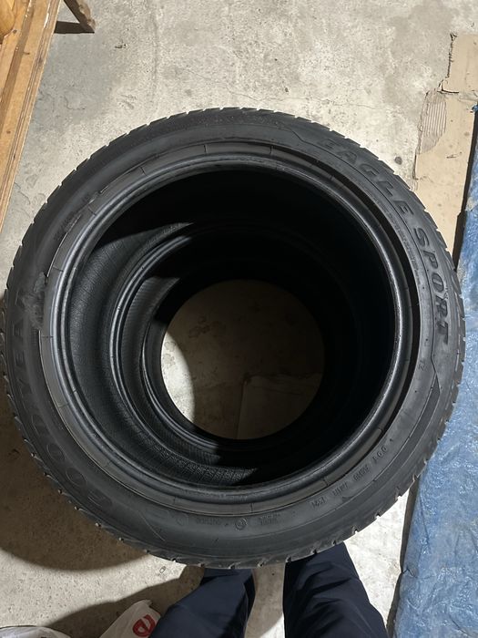 Продам летние шины 235/45/18