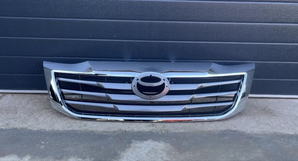 Grila toyota hilux 2012-2015