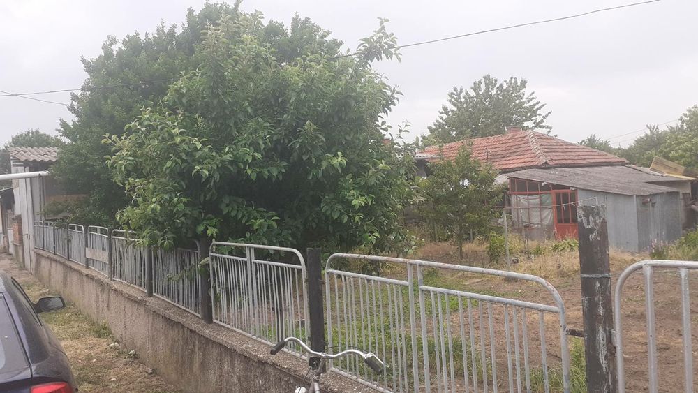 Продава се Къща в с. Бъзън, Област Русе - 466 кв.м за 44 €/кв.м - Снимка #1