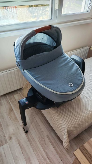 Maxi-Cosi База, Кош, и Столче за кола