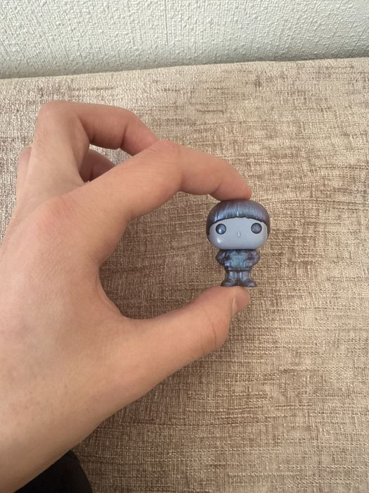 Фигурки очень странные дела