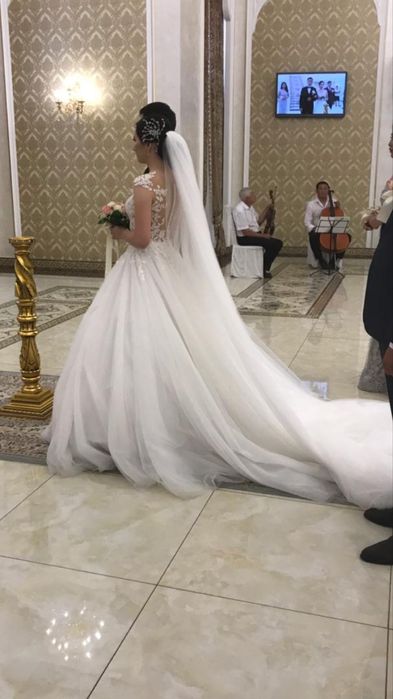 Продается платье узату и свадебное