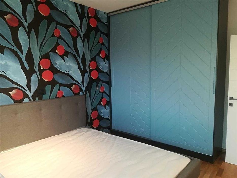 Дава се под наем Тристаен апартамент в Бургас, Изгрев - 85 кв.м за 255 € - Снимка #2