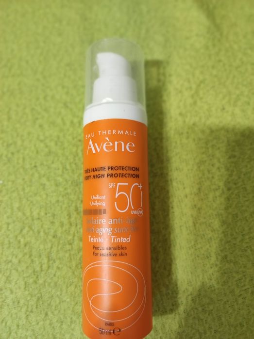 Слънцезащита 50+ spf Avene с цвят