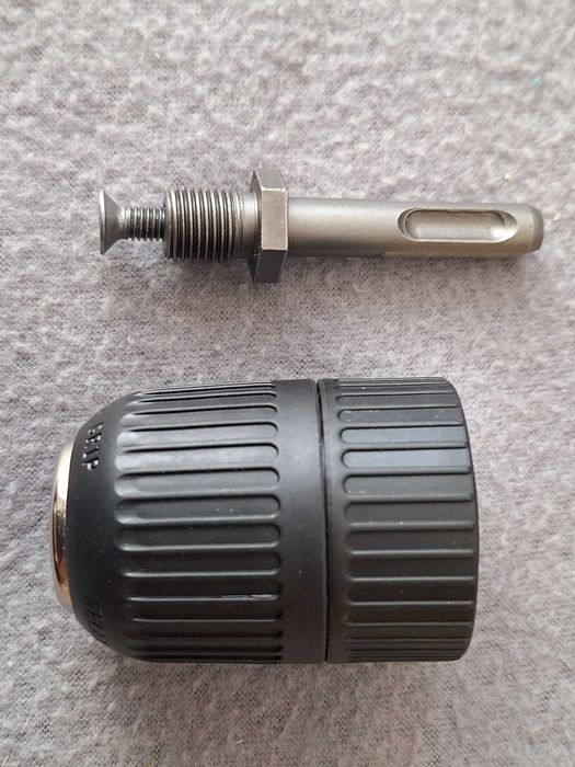 Mandrină rapidă fără cheie cu adaptor SDS Plus marca Parkside.