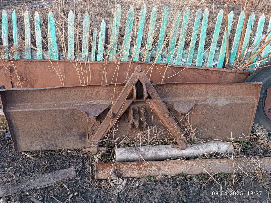 Лопата на трактор