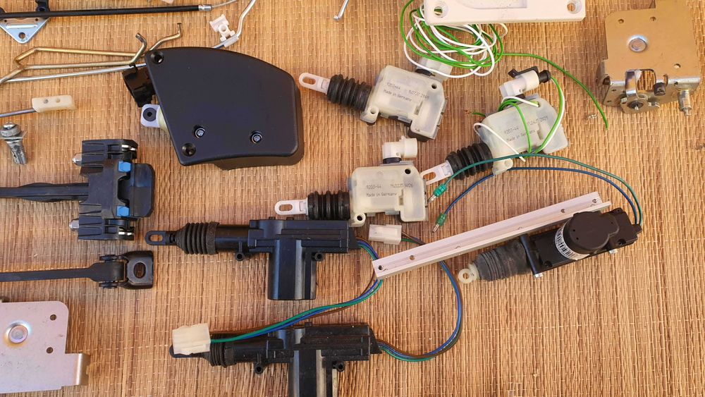 Actuator(motoras) inchidere centralizata rulote,parghii,tije,blocatori