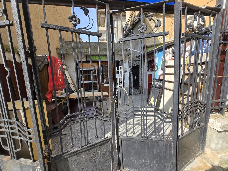 Бизнес Имот за инвестиция на бул.Мария Луиза срещу Община Варна.