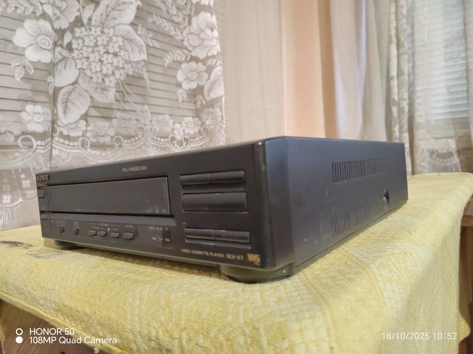 Видео Sony.  .  .