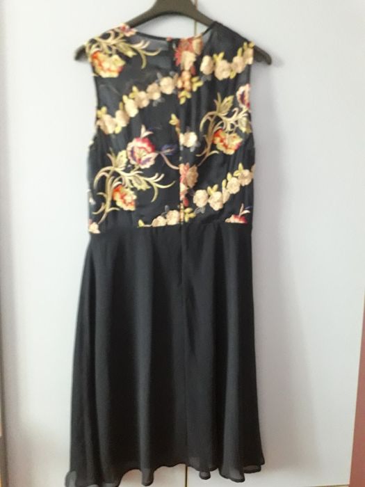 Елегантна рокля Еsprit.